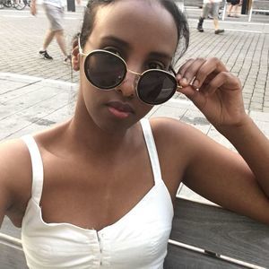 Meet your Posher, Hamza